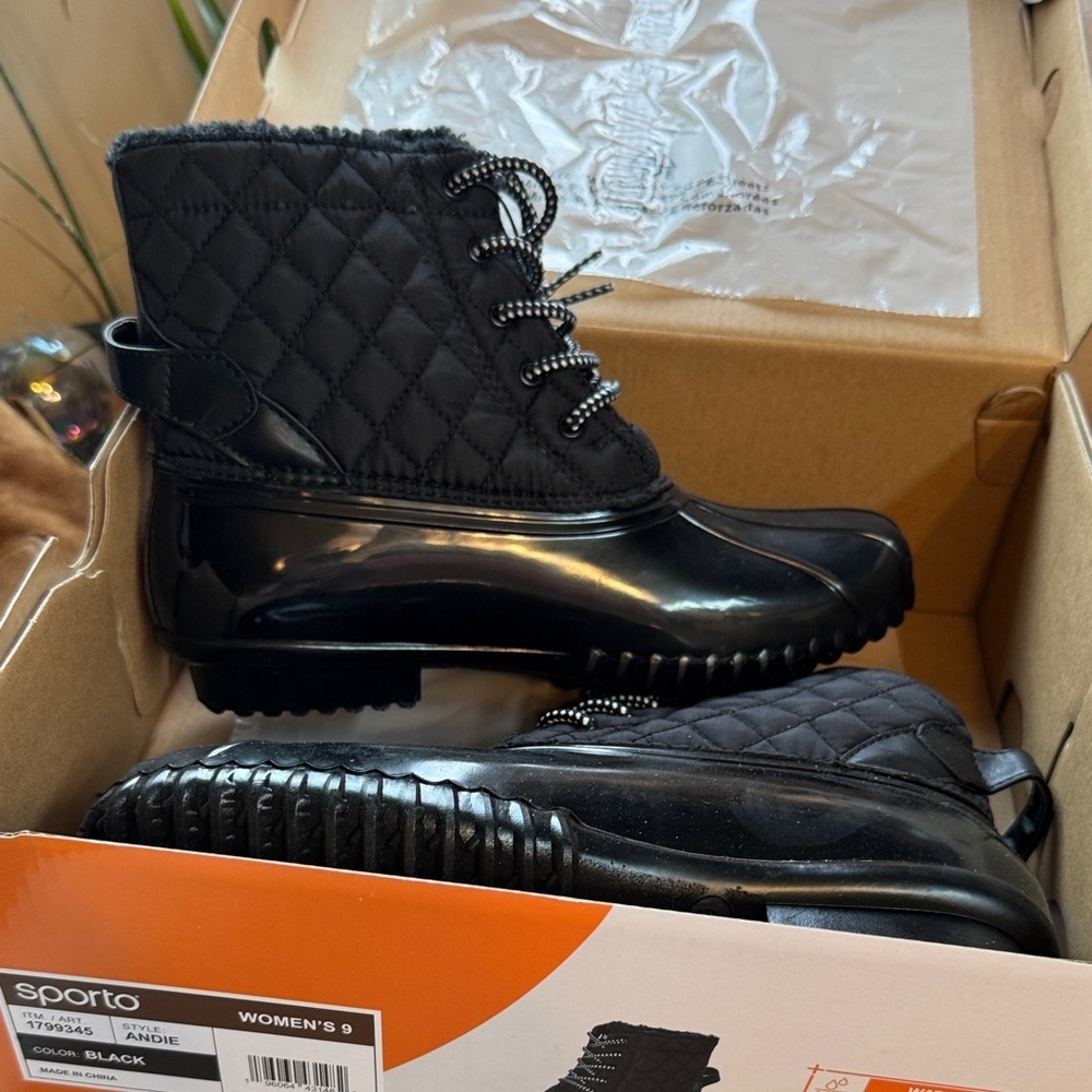 Sporto Black Quilted Women's Boots